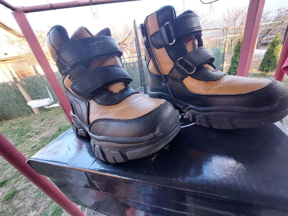 Ботуши за момче.