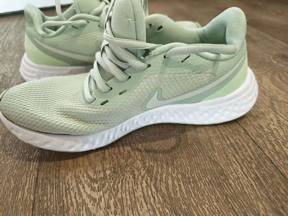 Дамски маратонки Nike 38