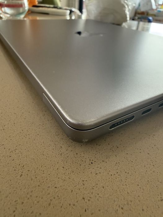 Apple Macbook Pro M3 512SSD