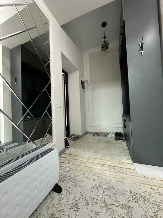 Mirobod grand city kv sotiladi!!