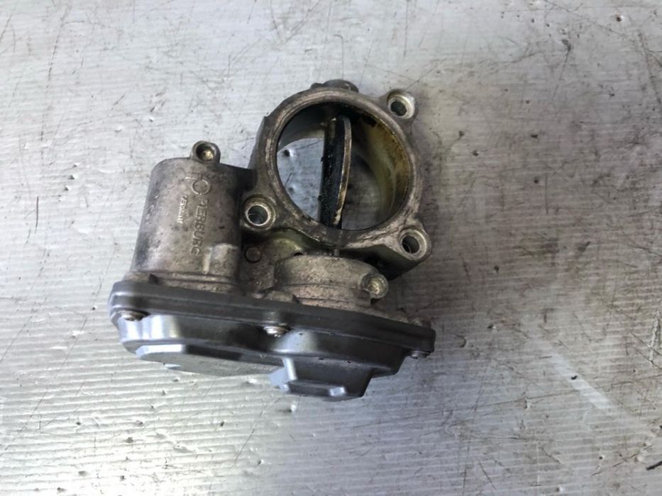 clapeta acceleratie 2.0 d bmw seria f11 525