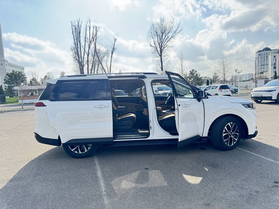 Трансфер Такси Kia Carnival 4