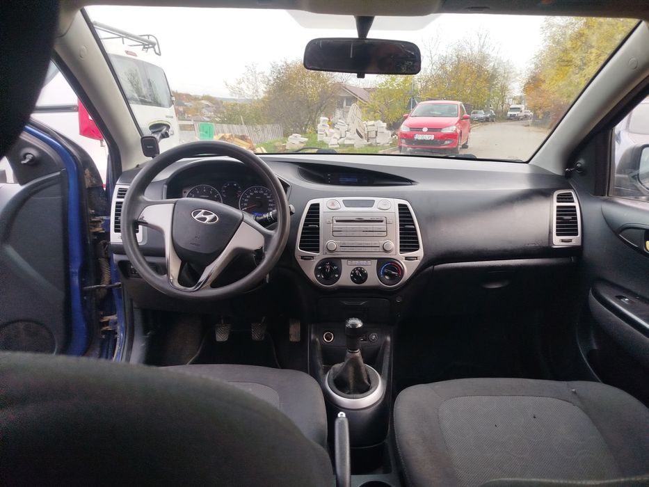 HYUNDAI i20 2011 — imagine 5