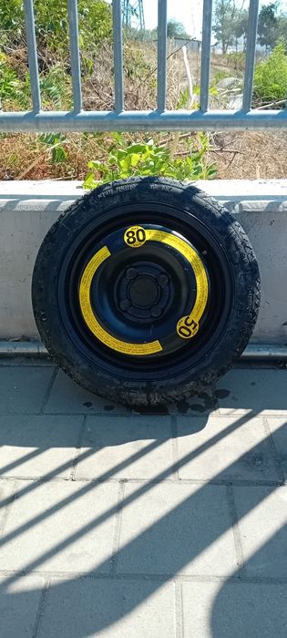 Резервна гума( патерица) - Michelin за Фолцваген Поло и подарък крик.