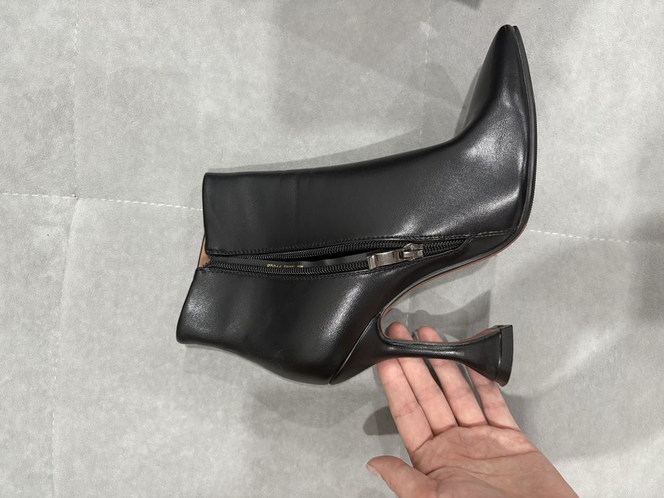 Продается ботинки и ботильоны на каблуках