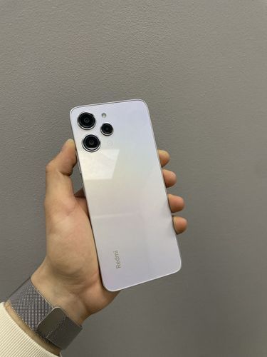 Телефон Xiaomi Redmi 12
