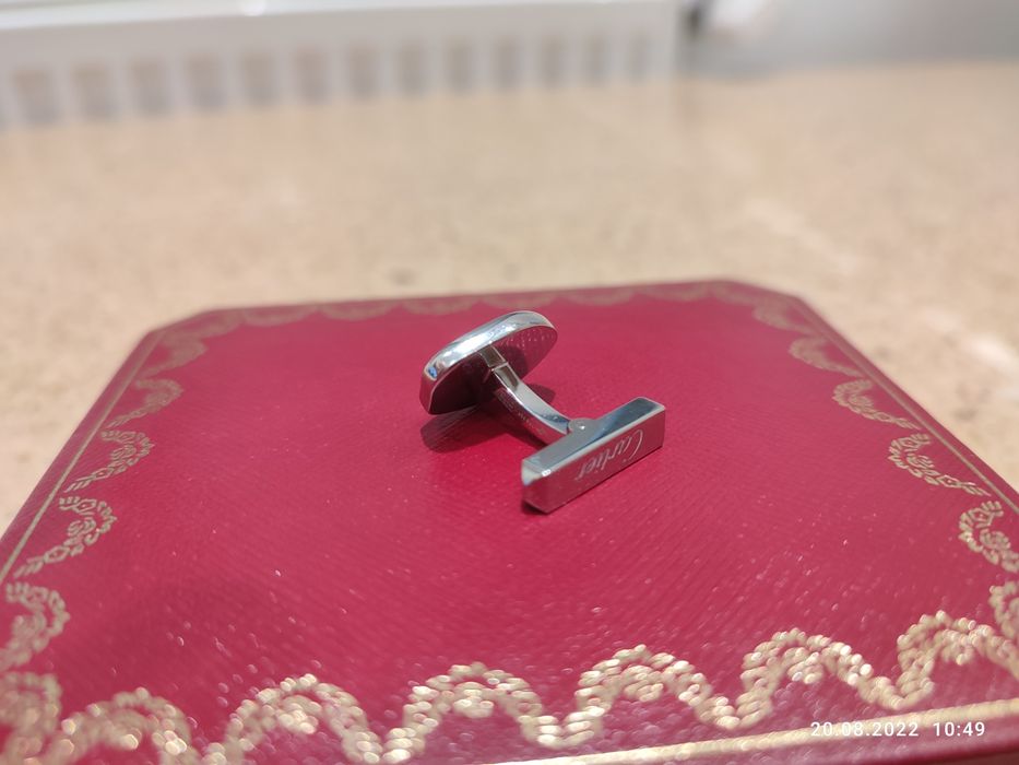 Продам Запонки Cartier