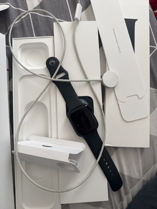 Apple watch 8 series 45 mm  midnight aluminium