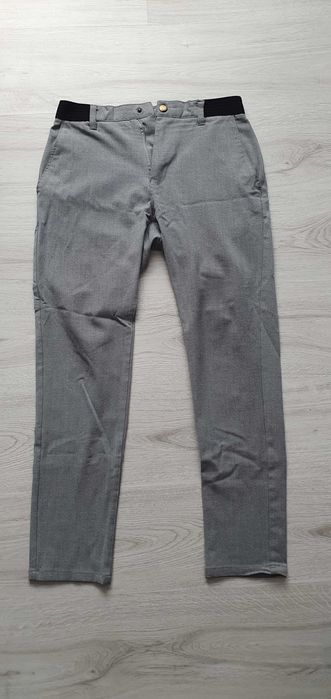 Pantaloni stofa Zara - 2 perechi - se vand separat sau impreuna