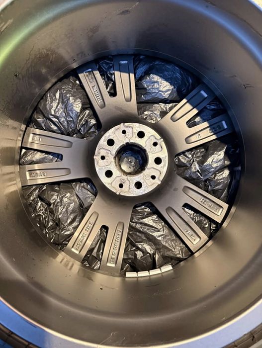 Гуми с джанти BMW G05 X5 M50 22.цола