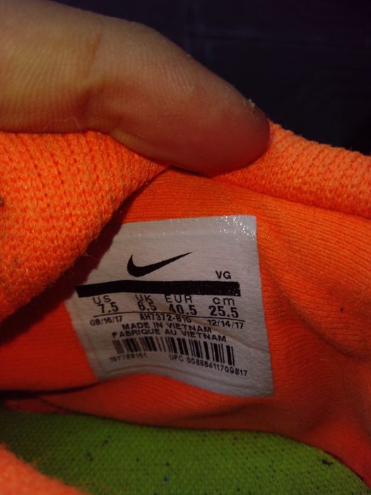 Футболни обувки на NIKE