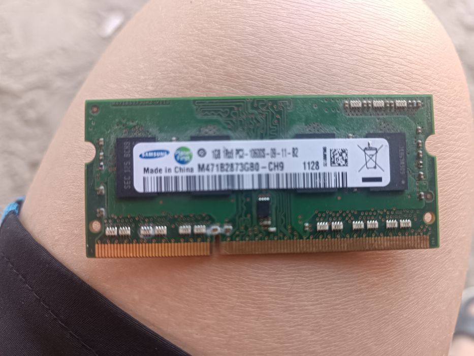 1gb 1Rx8 PC3 1060S-09-11-B2