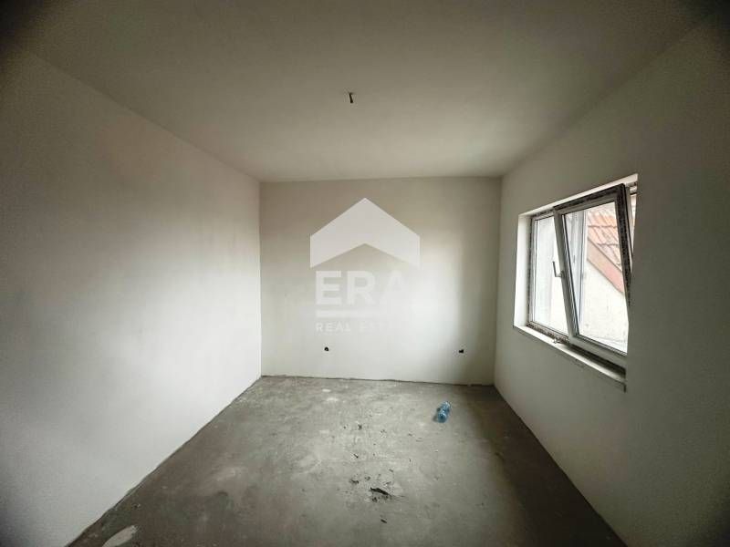 Продава се Многостаен апартамент в Русе, Дружба 2 - 90 кв.м за 834 €/кв.м - Снимка #4