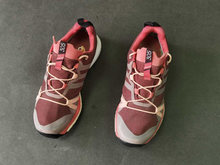 Ghete munte 37 38 adidasi bocanci Adidas Terrex  305 Goretex ca NOI