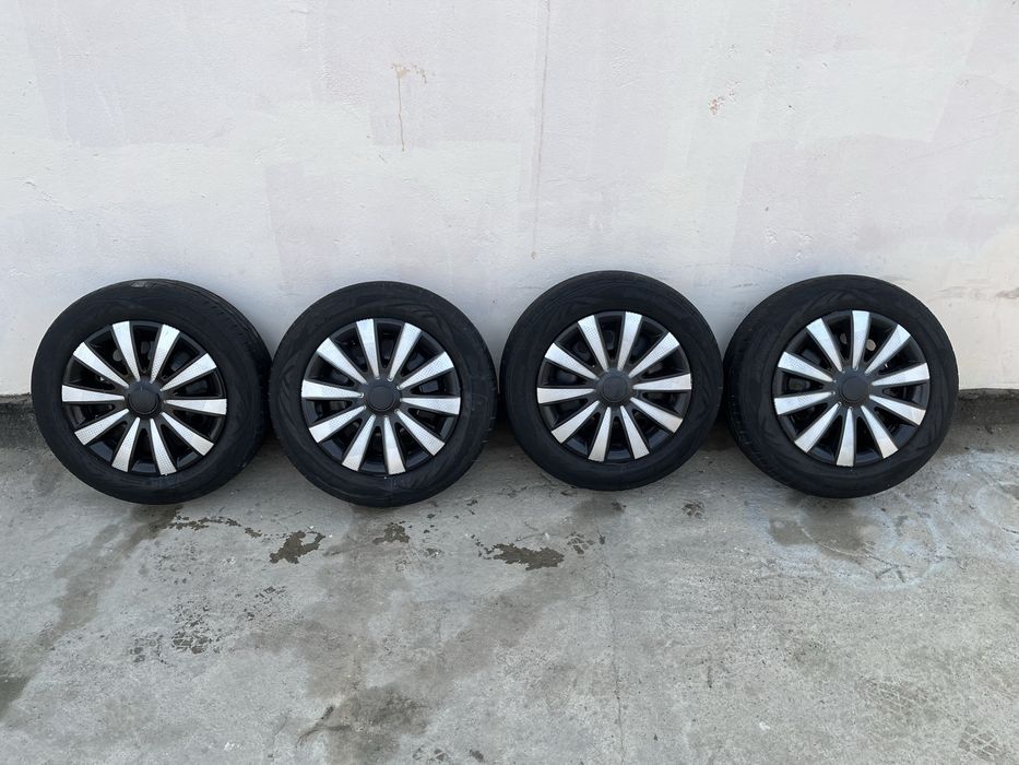 Продам летние резины комлект