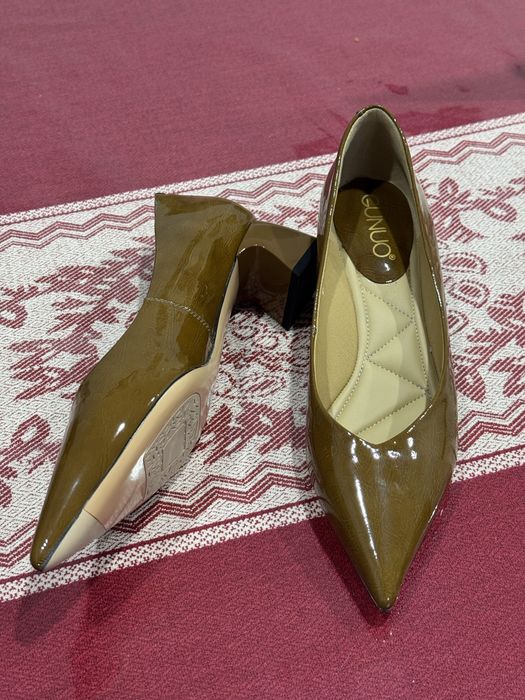 Продам туфли новые кожа