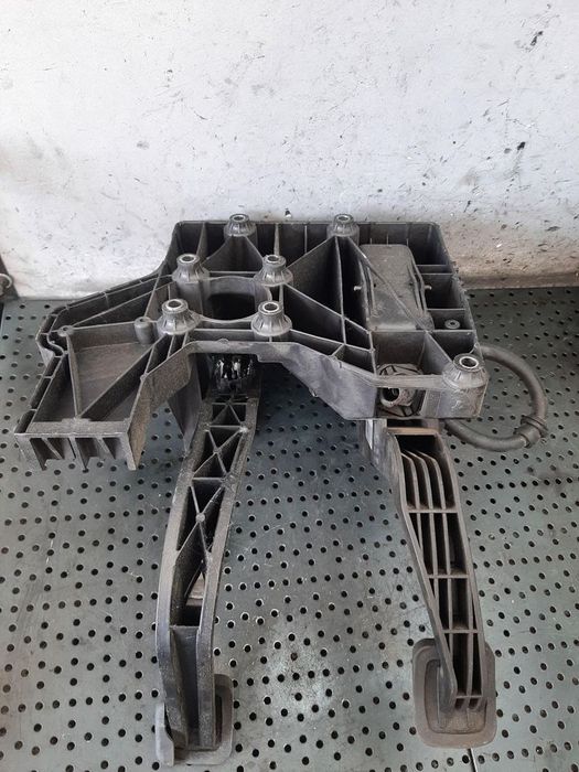 Ansamblu pod pedalier fiat ducato 2.3 jtd 01367549080 3802501018