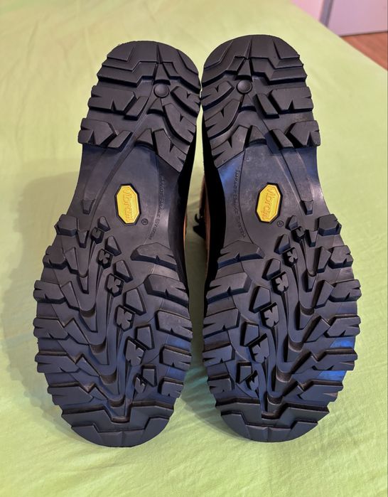 La Sportiva номер 36 и номер 39 туристически обувки, маратонки