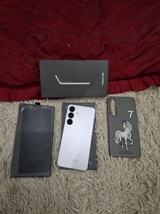 Новый! Флагман Samsung Galaxy S25 12/128gb Selver