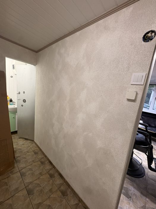 Vand (24000€) sau inchiriez spatiu comercial complet amenajat pentru frizerie