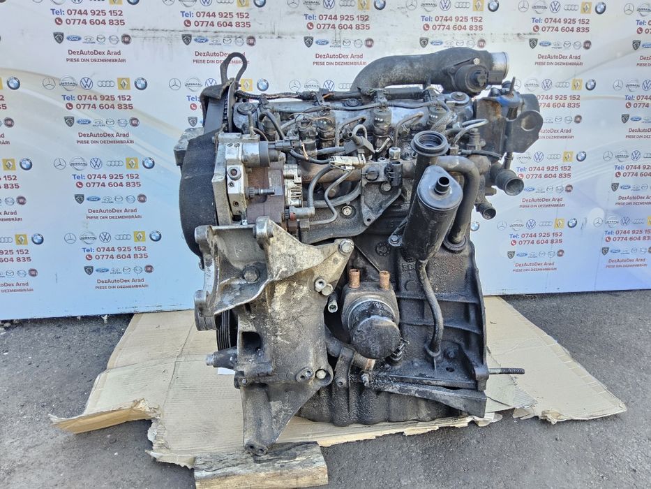 Motor Renault Trafic 1.9 F9Q Opel Vivaro 1.9 f9q Nissan Primastar injectoare