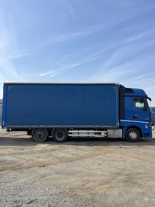 Mercedes Actros паравоз