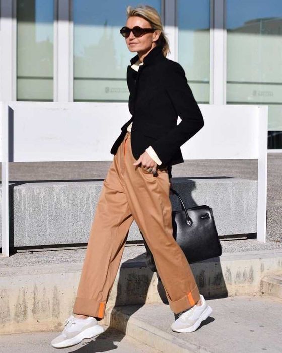 НОВ панталон ZARA