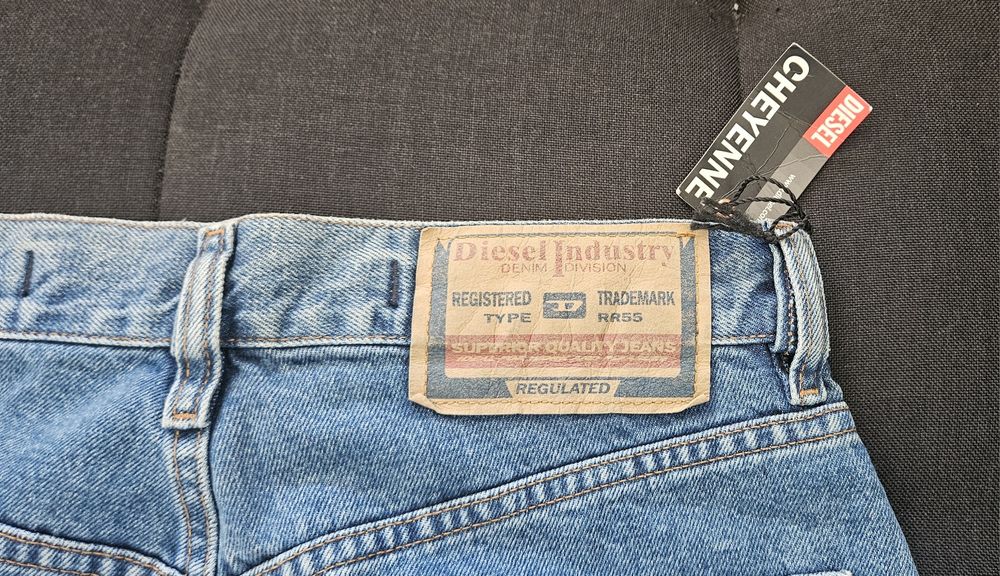 Blugi dama Diesel noi