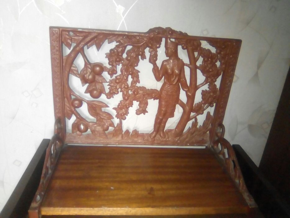 Старинная полка из металла