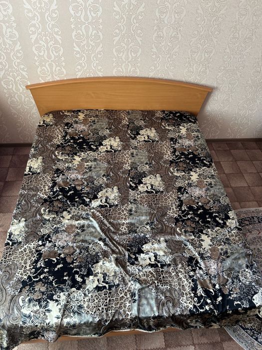 Продам спальный гарнитур