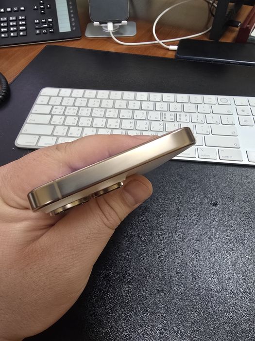 Продаю iphone 16 pro max 25y gb