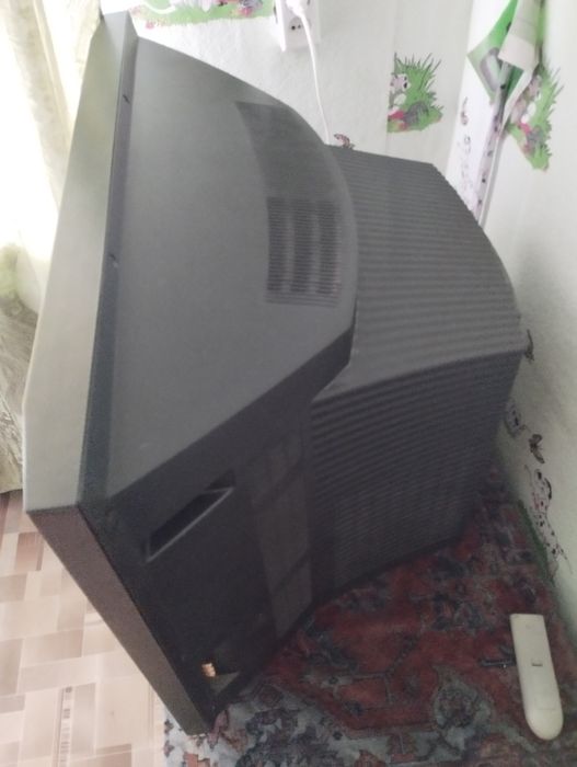 Телевизор , б/у , рабочий