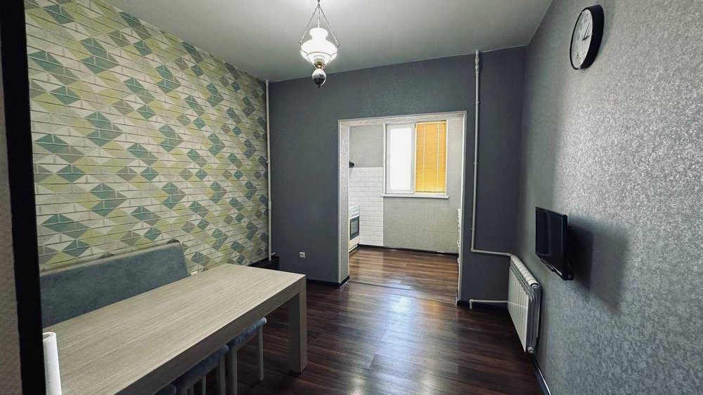 СРОЧНО продается 4в3 комнаты 105м2 Сергели 6, дехканский базар