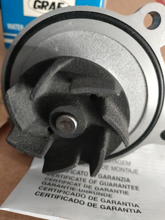 Помпа Ауди 100 c4 объём 2.3