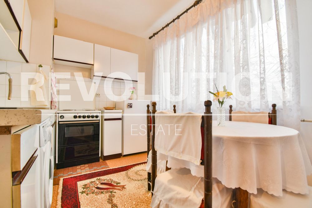 Дава се под наем Едностаен апартамент в София, Обеля 2 - 45 кв.м за 325 € - Снимка #2