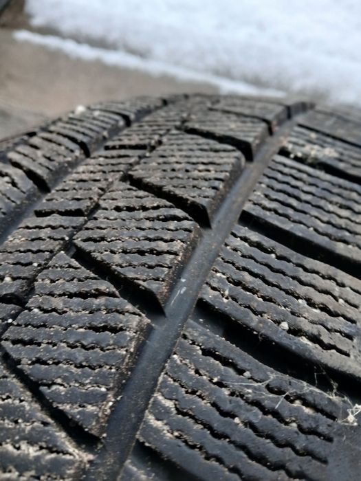Продам зимние шины
