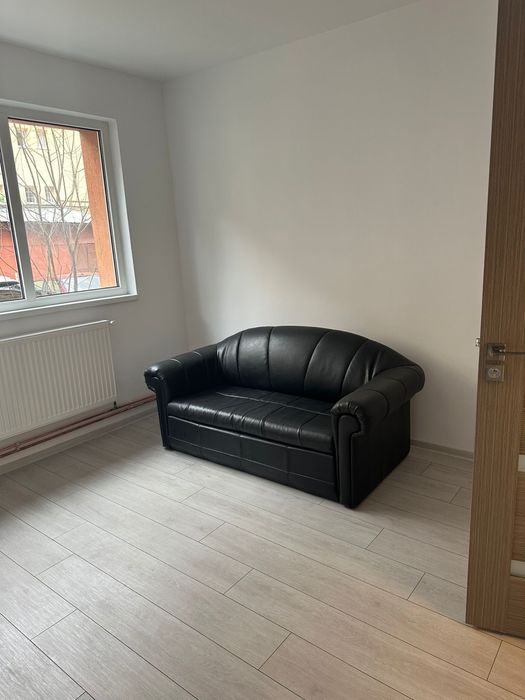 PROPRIETAR   vand apartament  in centru