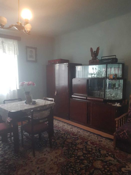 vand casa dealul florilor