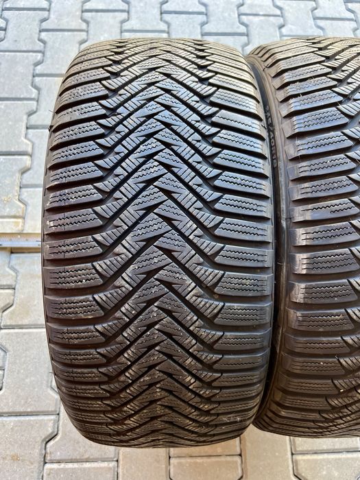 2 броя Зимни Гуми 245/40/18 LAUFEN ДОТ: 3221