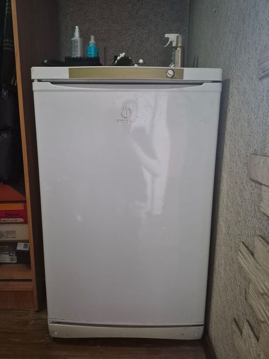 Продам морозильную камеру