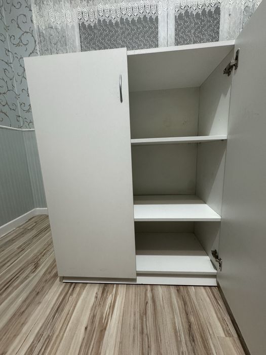 Срочно продаю шкаф универсал
