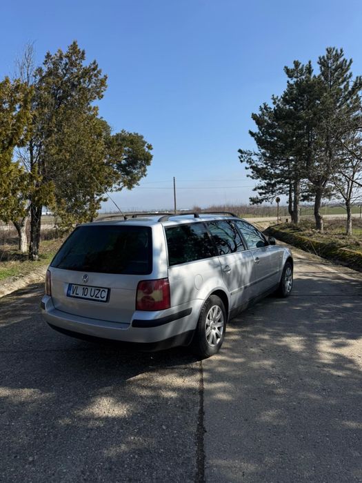 Vând Volkswagen Passat B5