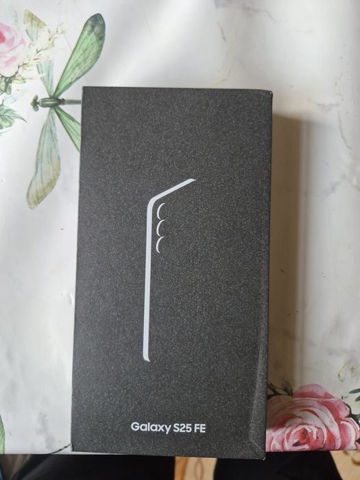 Смартфон Samsung Galaxy S25 FЕ 8 ГБ/128 ГБ