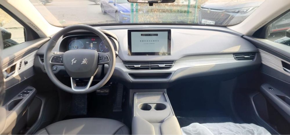 В продаже Honqi e-qm5 (510 km)