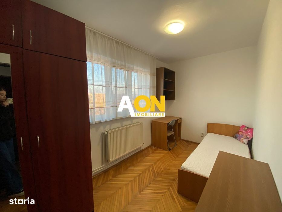 Apartament cu 4 Camere, Bloc cu Lift, Bld. Transilvaniei