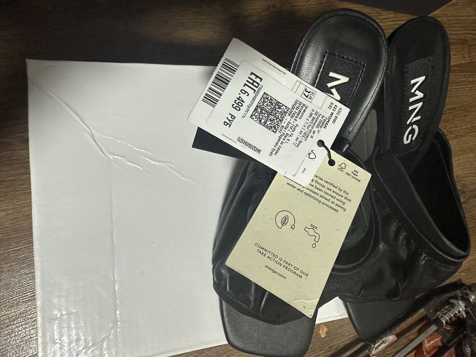 Продам новые шлепки Mango на каблуках