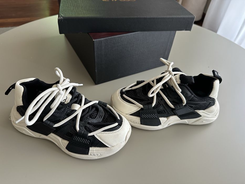 Adidasi marime 32