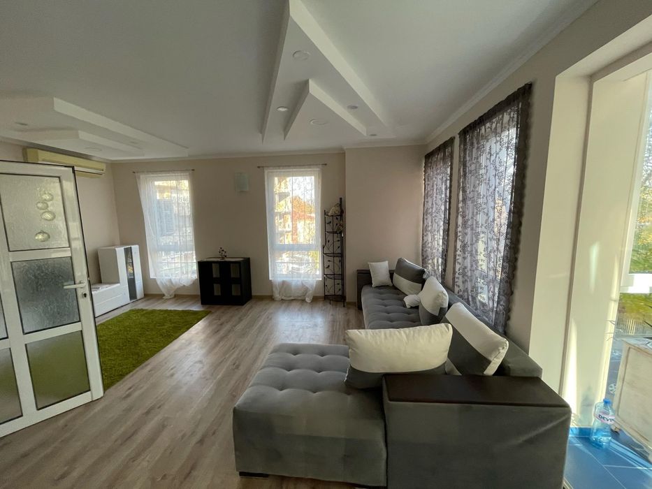 Ключ в офиса! Тристаен, под наем, ж.к Лазур с включено паркомясто