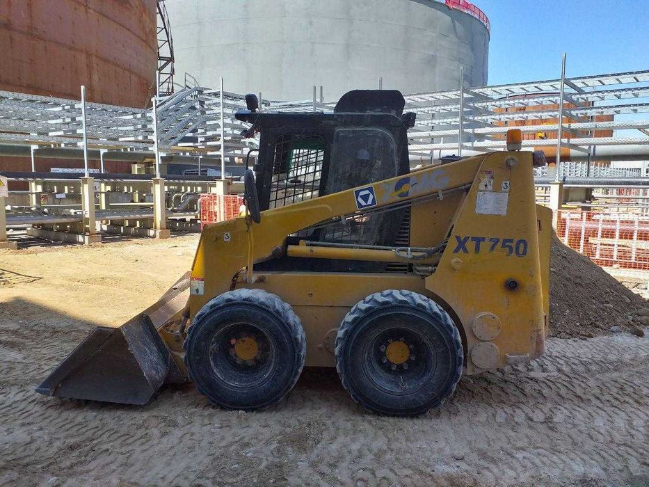 Bobcat мини погрузчик XCMG сотилади