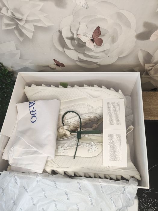 Off-White Odsy 1000 Full White